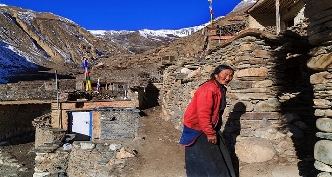 Hire a Guide and Porter for Nar Phu Valley Trek